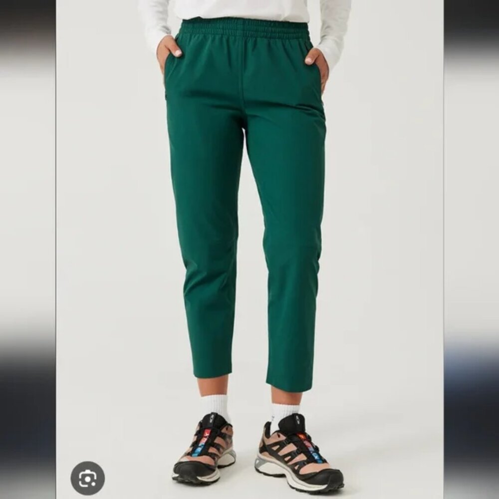 *RARE* Outdoor Voices RecTrek 26" Pants in Jasper Green, Size XS